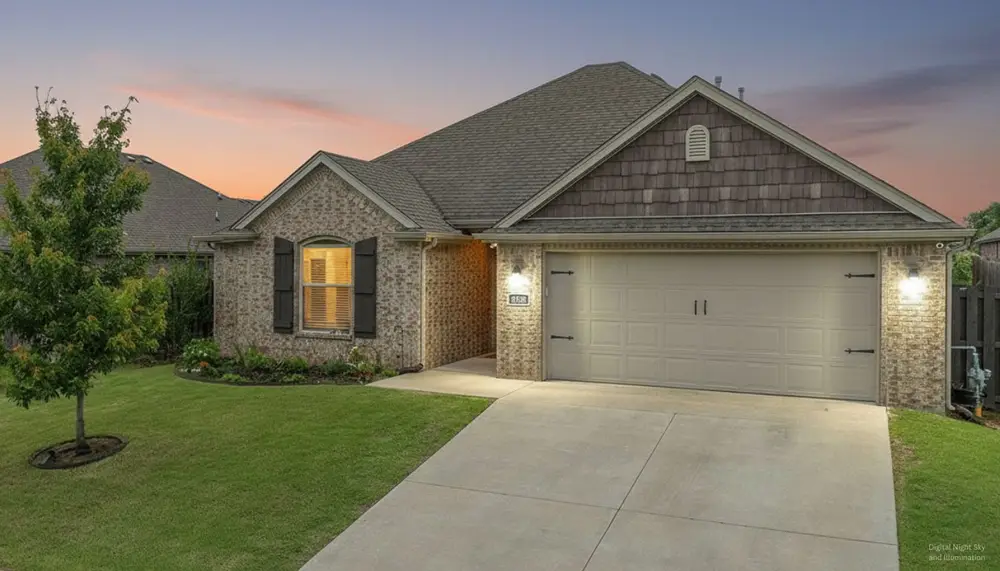 Photo of 1201 Rosemary St, Centerton, AR 72719