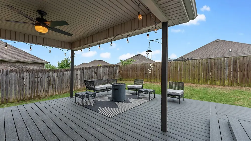 Photo of 1201 Rosemary St, Centerton, AR 72719