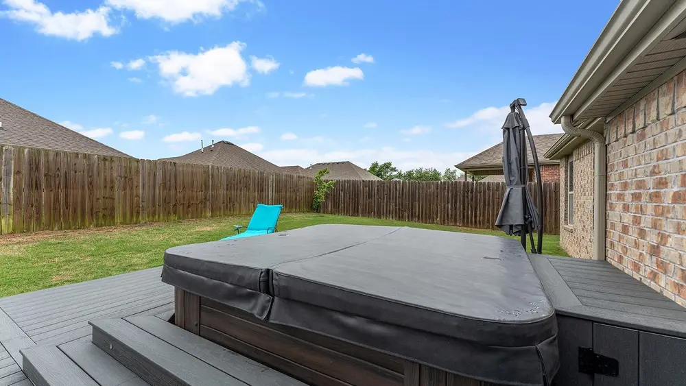 Photo of 1201 Rosemary St, Centerton, AR 72719